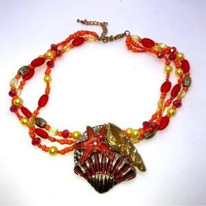 VTG Bright Orange Gold Tone Seashell Pendant Beaded Necklace 16” + 3.5” Extender